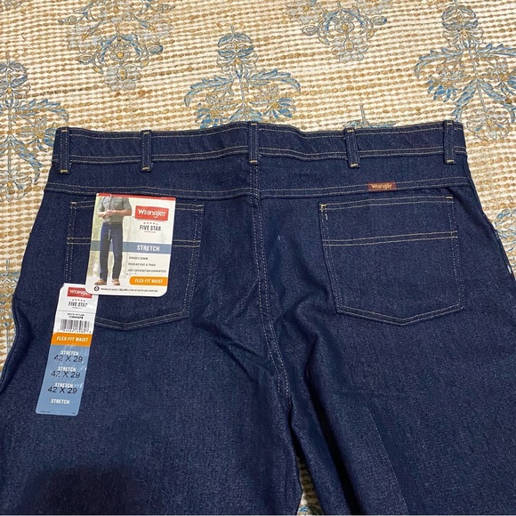 Wrangler Men's Deep Indigo Straight Jeans - Picture 7 of 9